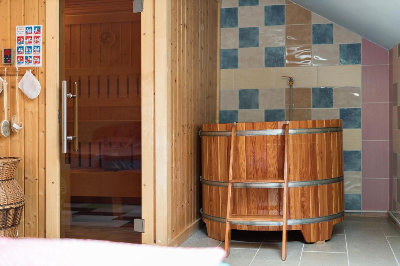 Wellness Club Villa Puclice Екстериор снимка