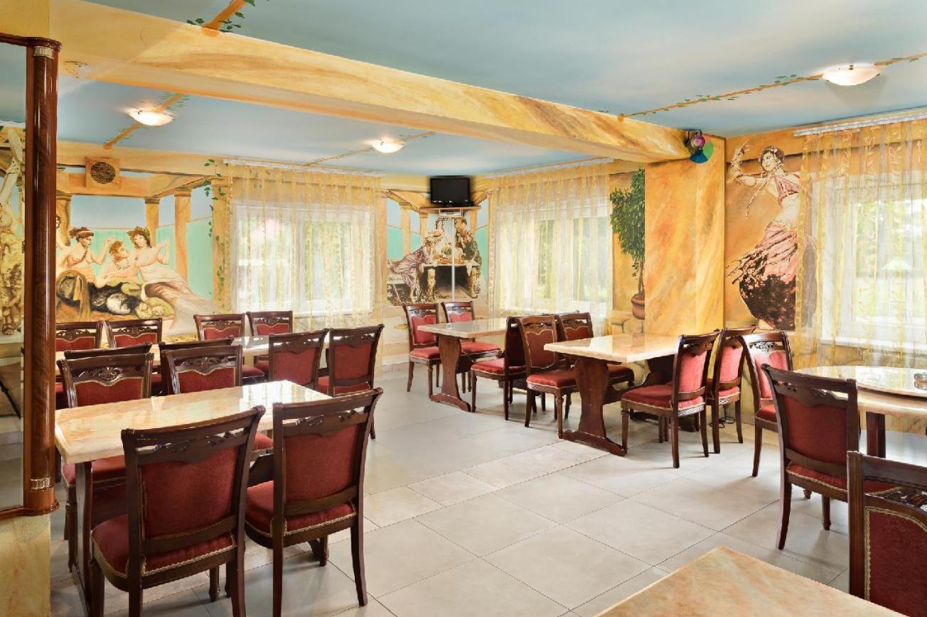 Wellness Club Villa Puclice Екстериор снимка
