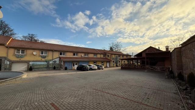 Wellness Club Villa Puclice Екстериор снимка